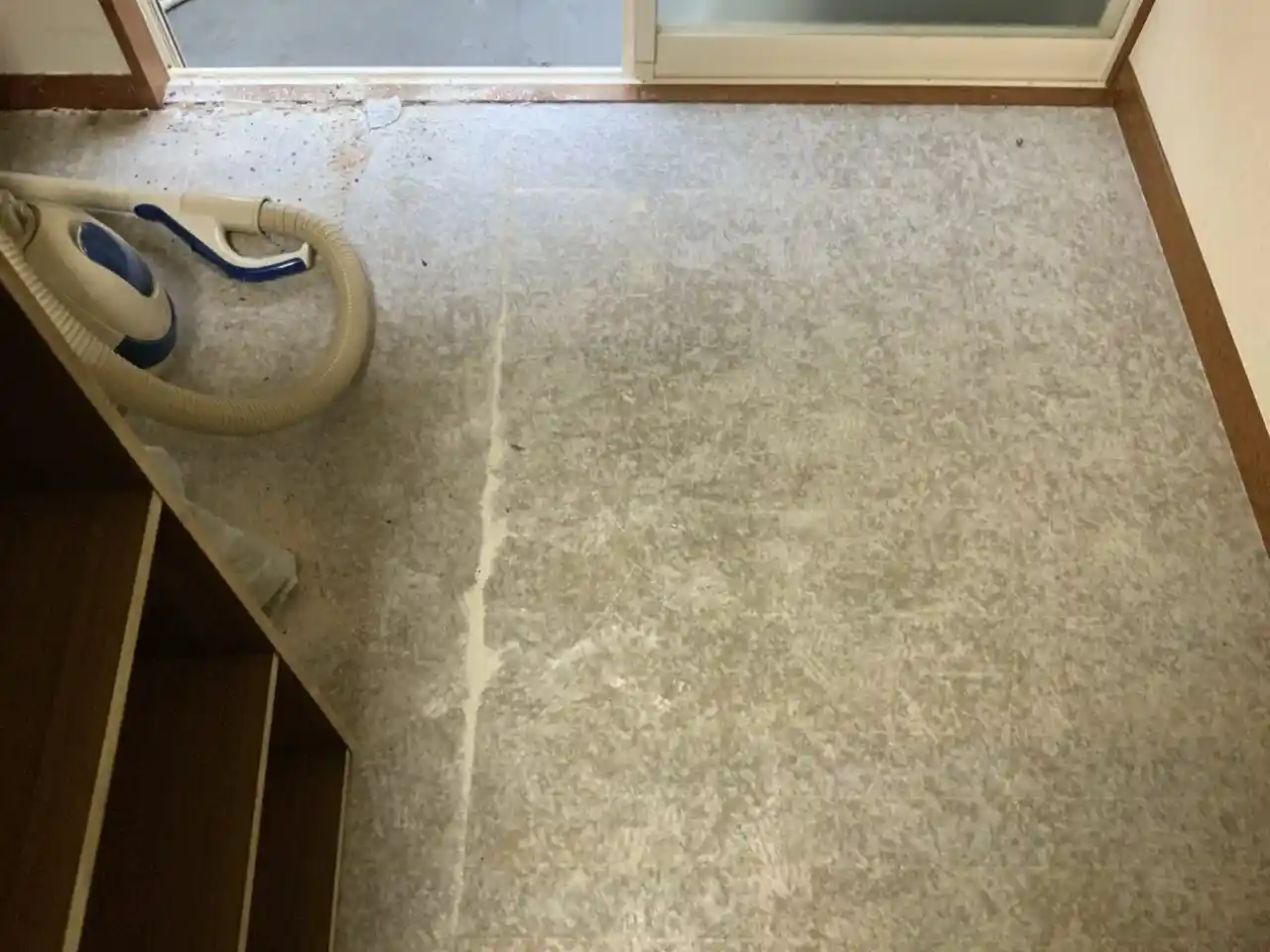消臭工程にはいるために体液を乾燥させている様子