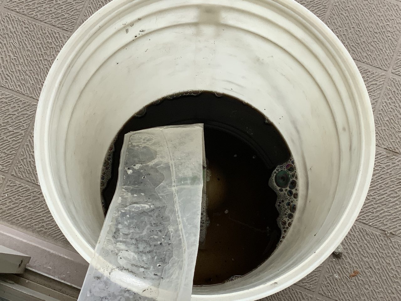 送風ファンの内部洗浄作業